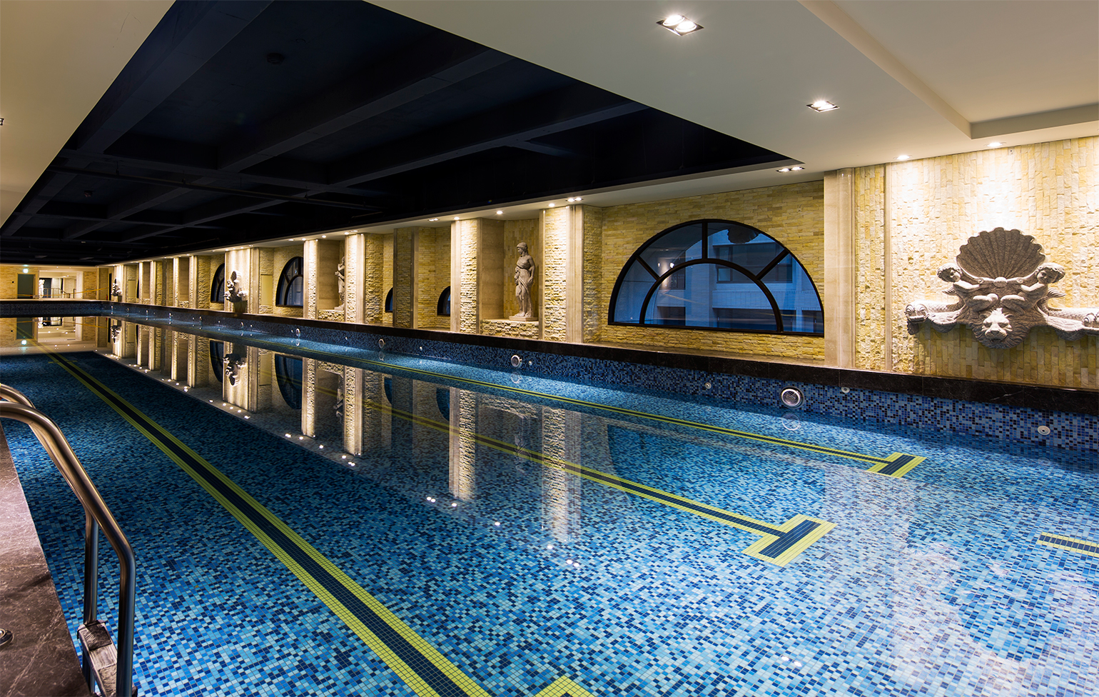 50米室內競賽級泳池、SPA池 全齡共享健康樂活